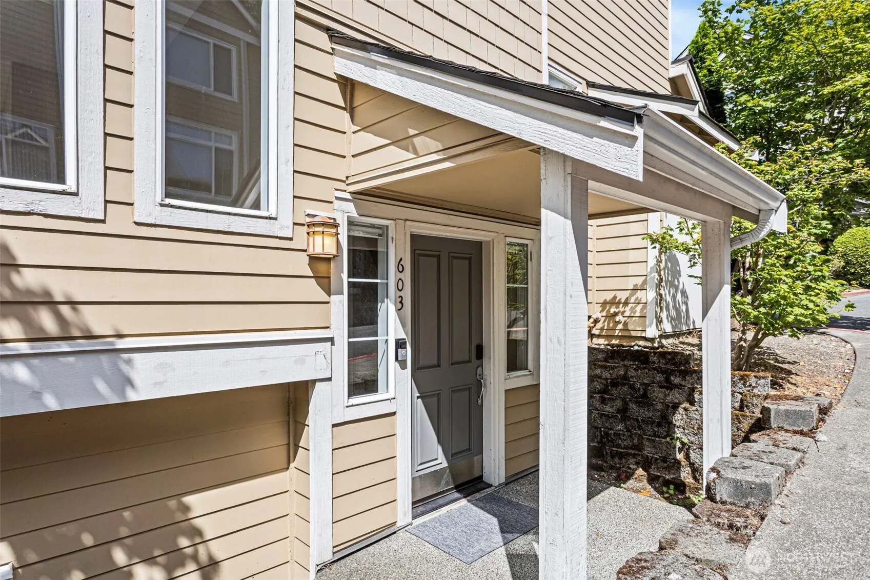 Property photo for 11899 Se 4th Place #603, Bellevue photo 3