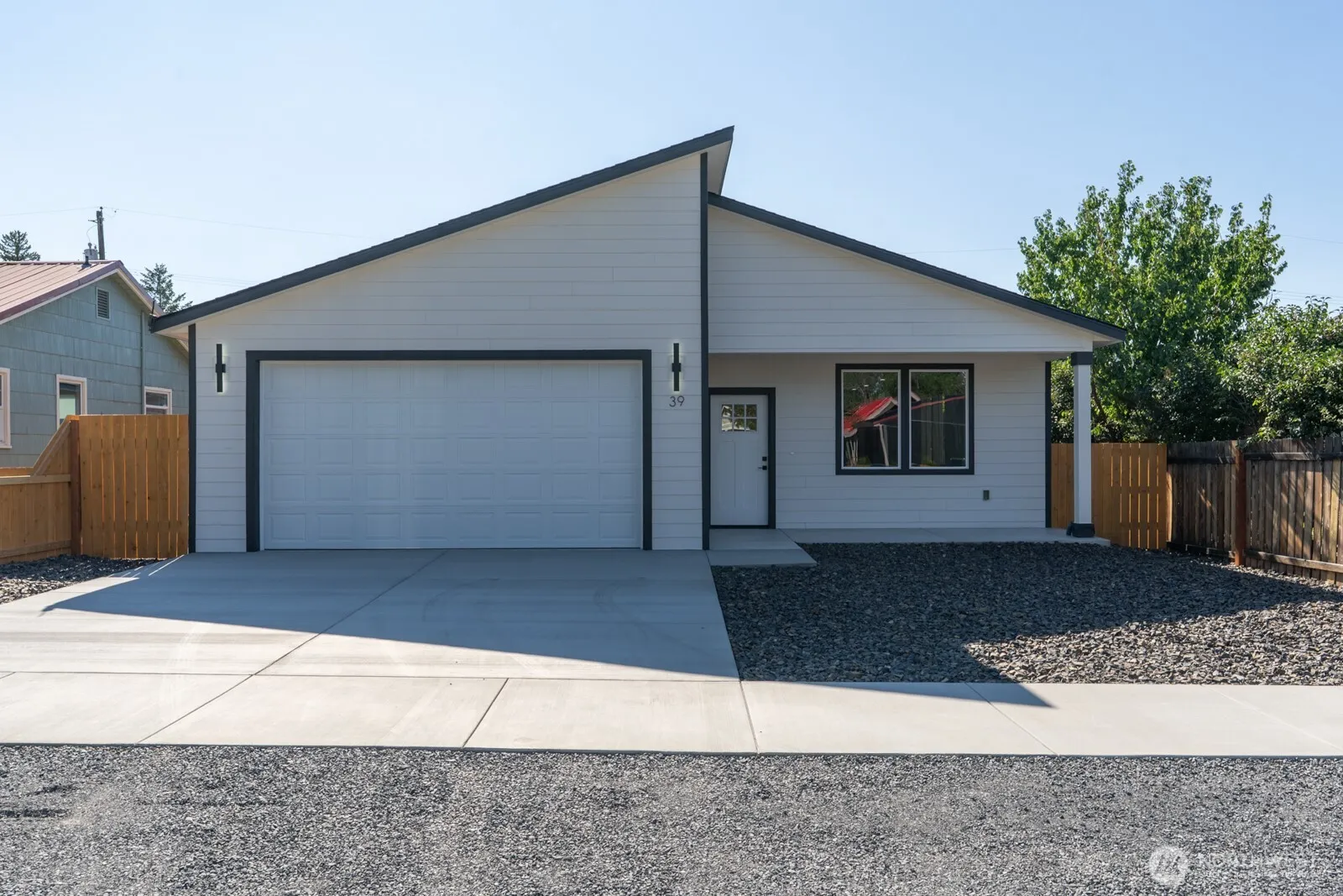 Property photo for 39 Birch Street Sw, Soap Lake