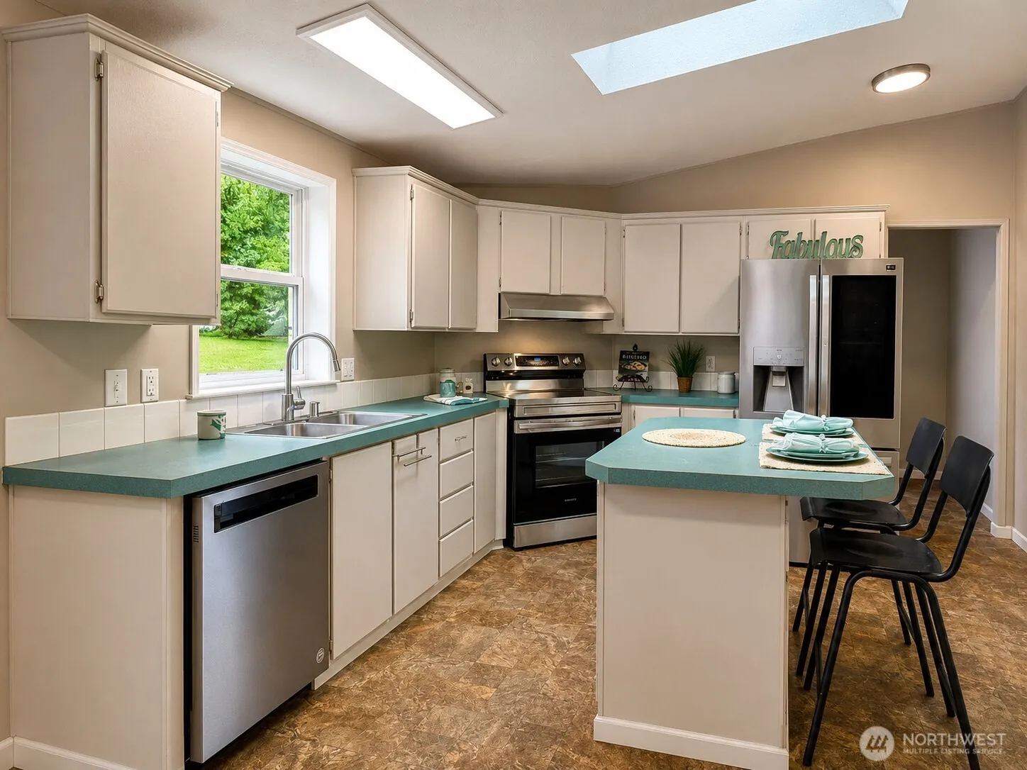 Property photo for 7616 Vernon Road Se, Lake Stevens photo 4