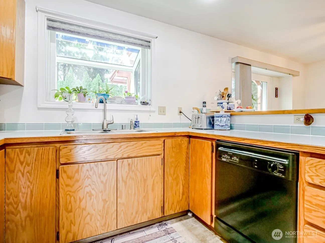 Property photo for 1608 Puget Drive, Everett photo 5