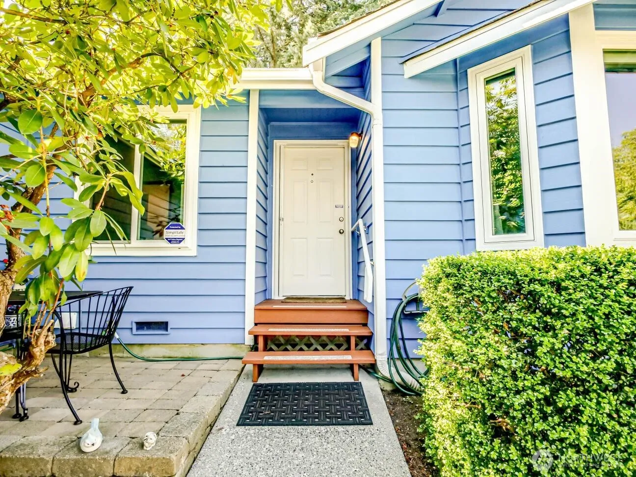 Property photo for 1608 Puget Drive, Everett photo 3