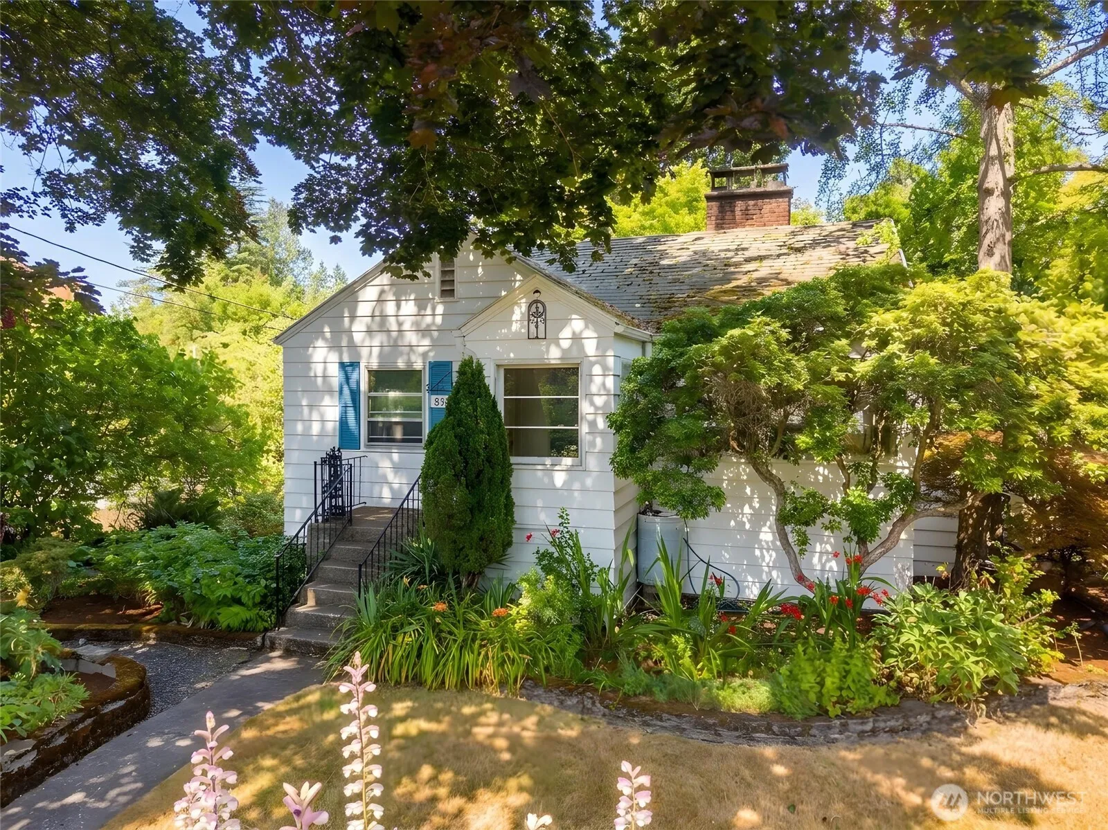 Property photo for 8552 31st Avenue Nw, Seattle