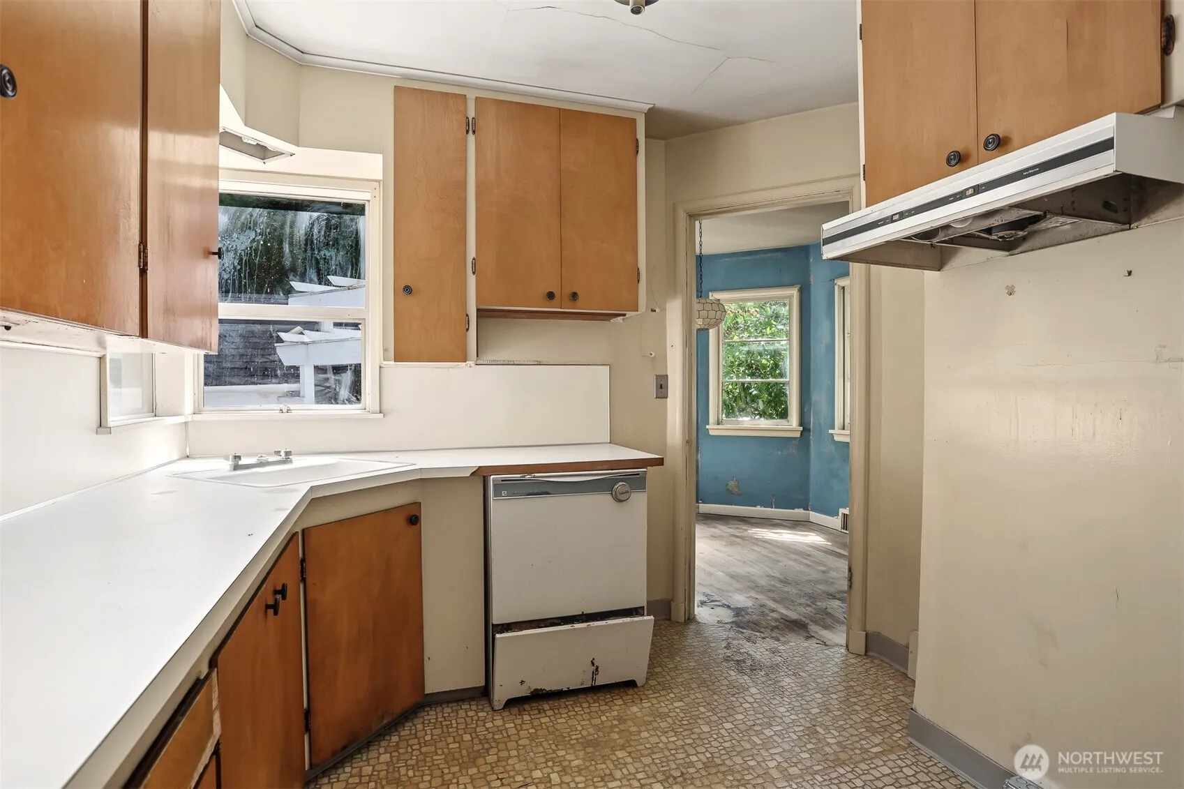 Property photo for 8552 31st Avenue Nw, Seattle photo 5