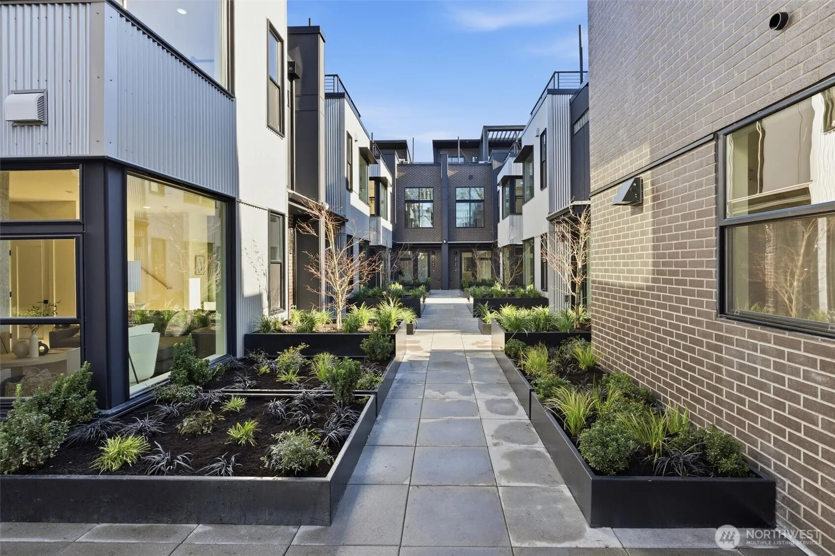 Property photo for 2012 Fairview Avenue E #b, Seattle photo 3
