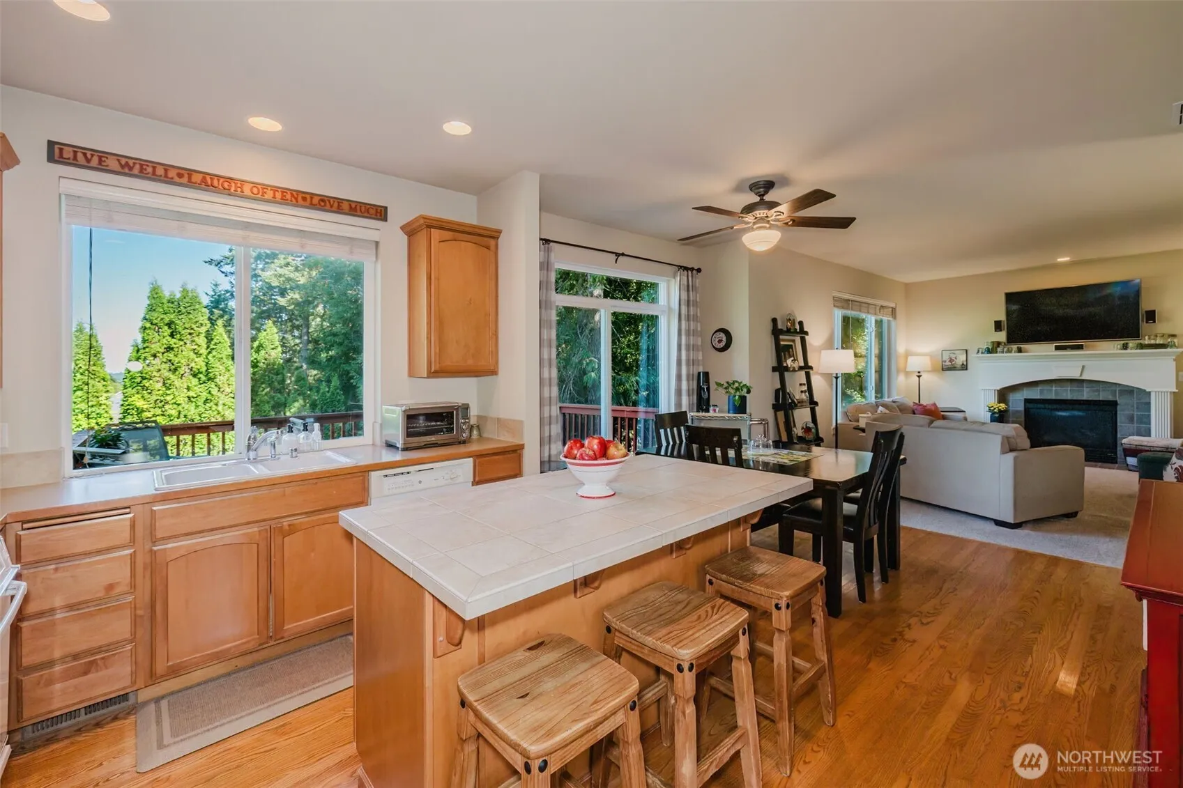 Property photo for 8400 Jeatran Place Nw, Silverdale photo 2