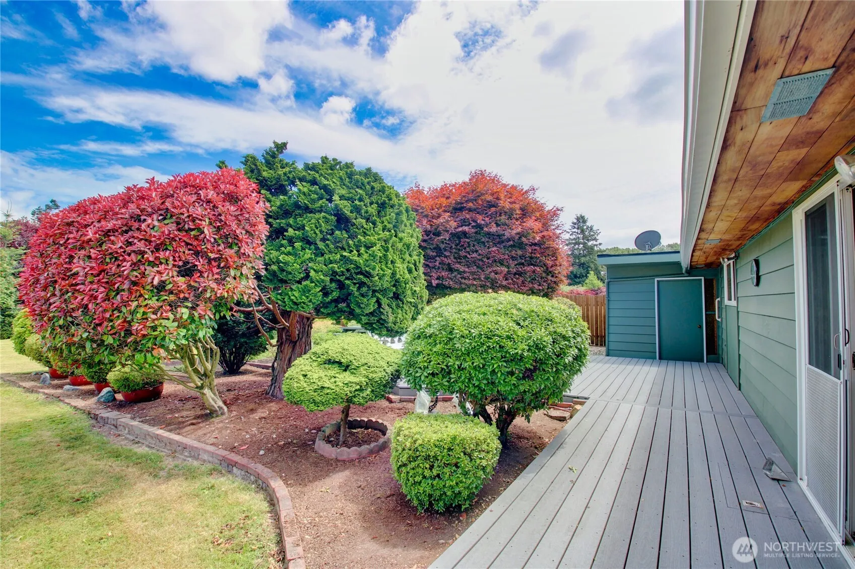 Property photo for 1907 Sparrs Lane, Burlington photo 5