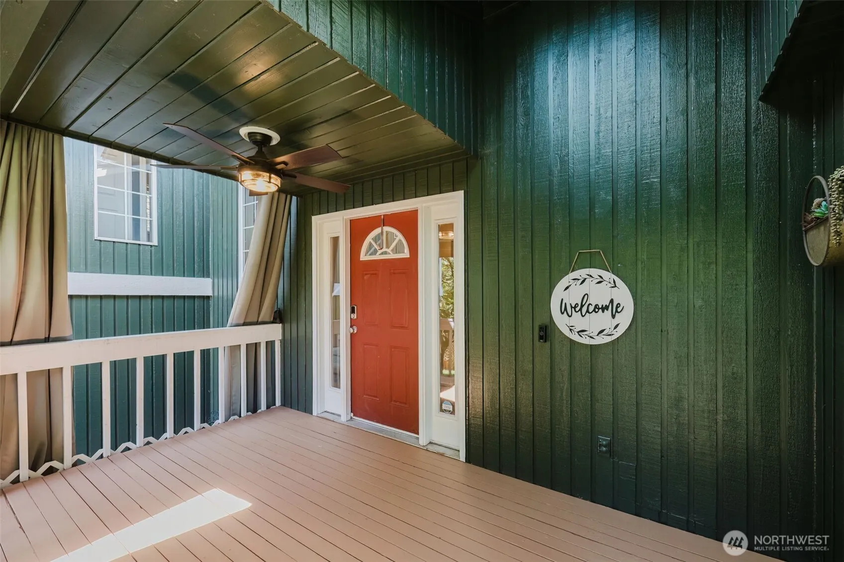 Property photo for 7629 Oak Park Drive Nw, Bremerton photo 2