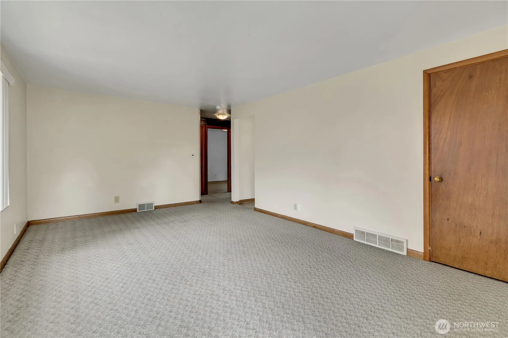 Property photo for 7418 Rainier Avenue S, Seattle photo 4