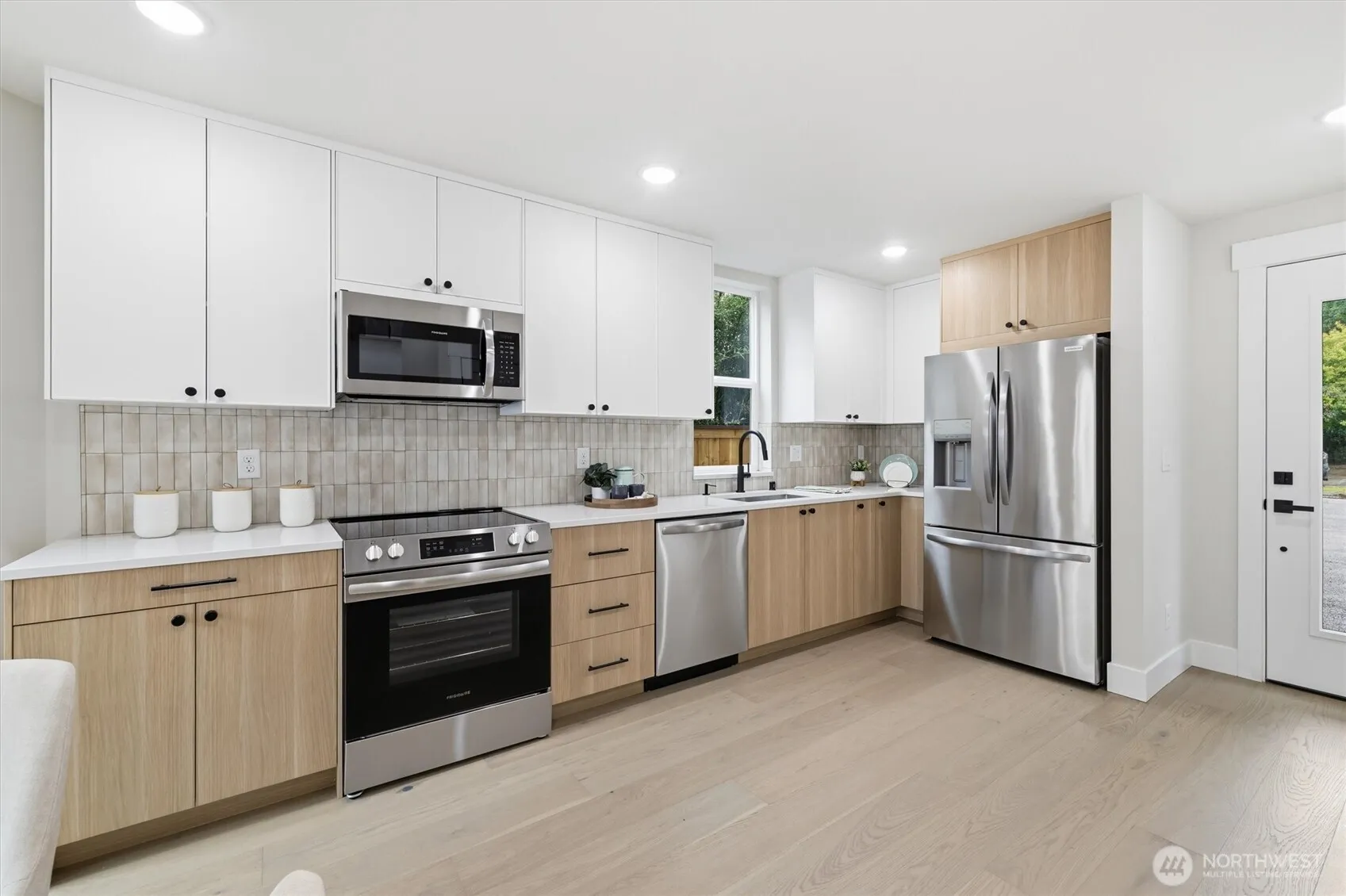 Property photo for 1409 29th Avenue, Seattle photo 3