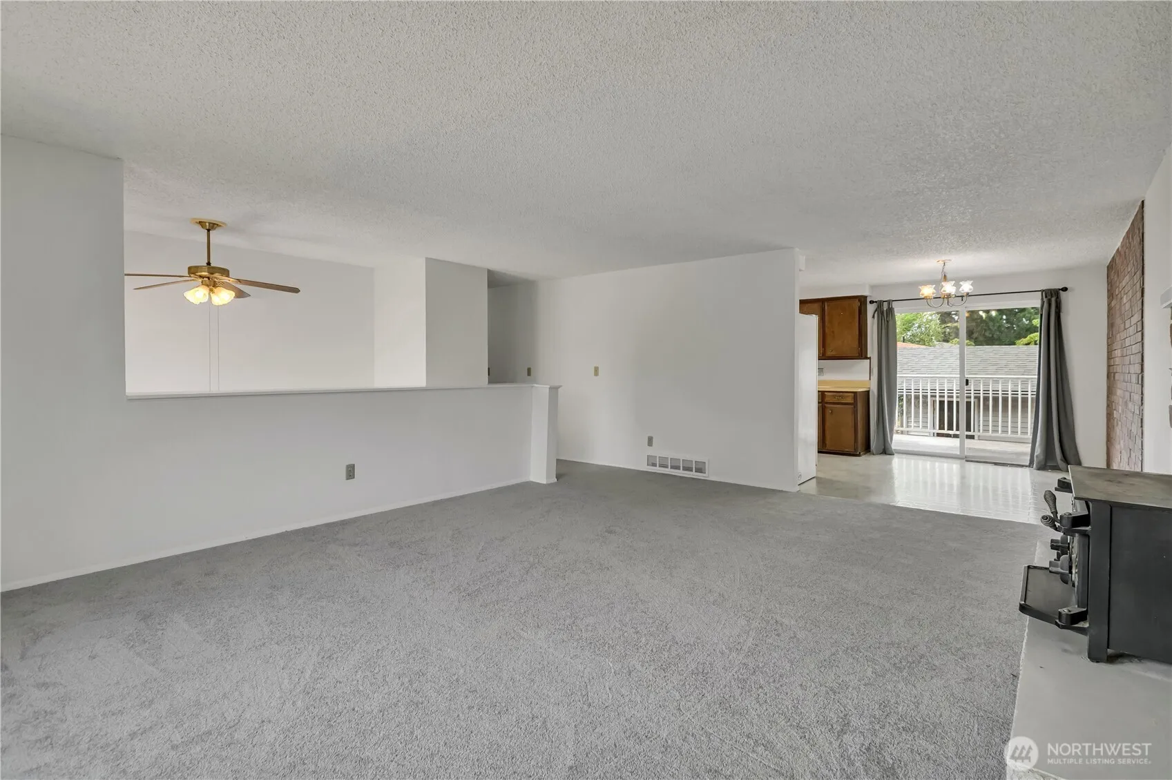Property photo for 10074 Se 213th Place, Kent photo 3