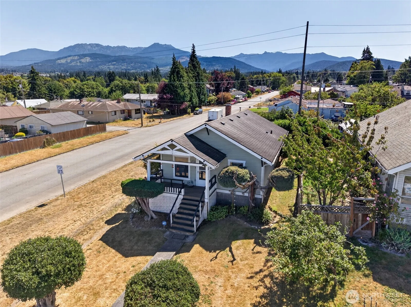 Property photo for 804 W 5th Street, Port Angeles