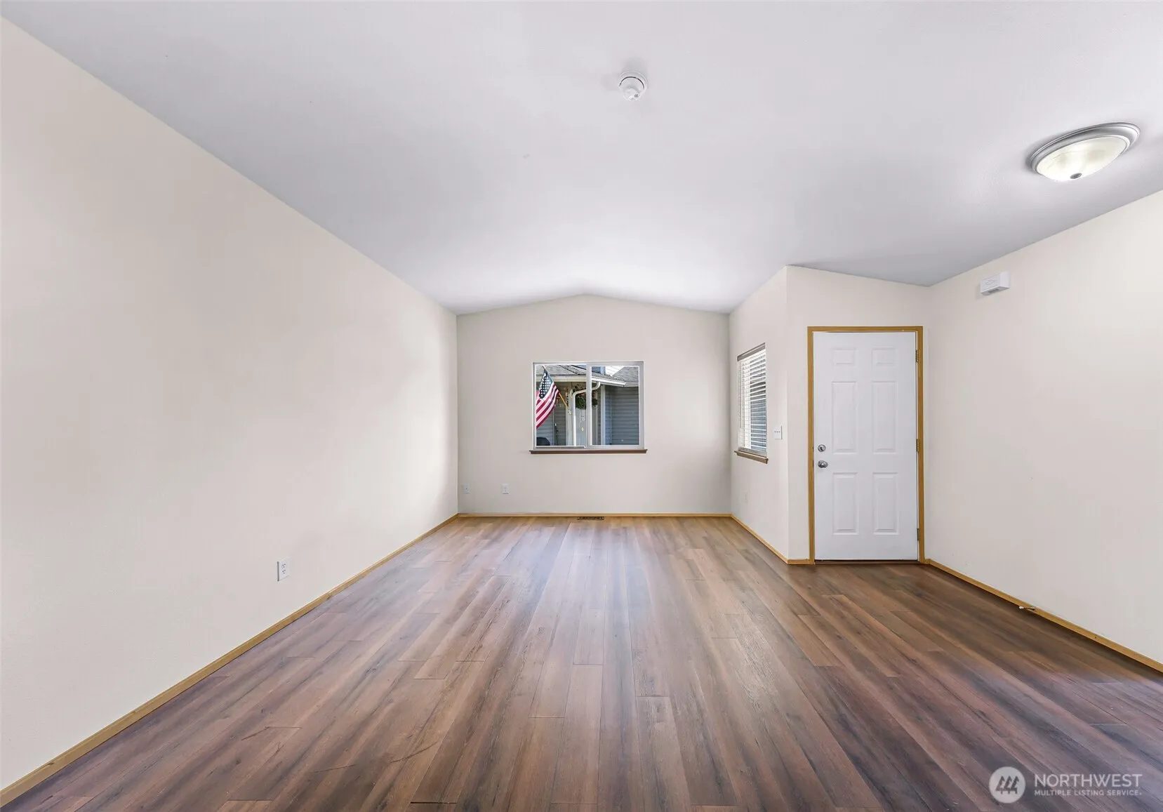 Property photo for 16619 41st Drive Ne #b, Arlington photo 3
