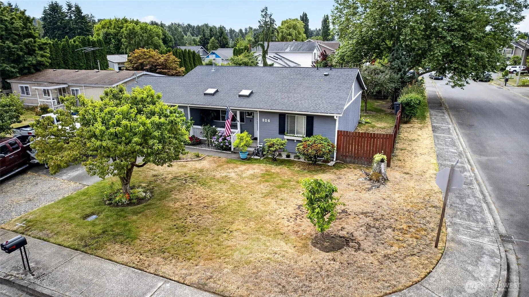 Property photo for 326 4th Avenue Se, Pacific photo 2