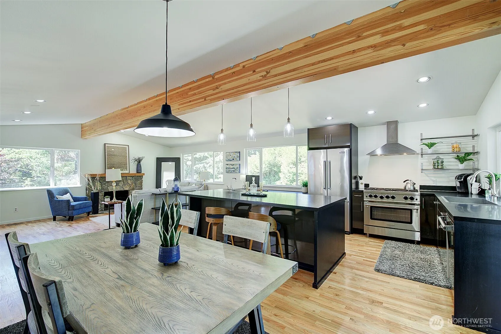 Property photo for 322 Nw 200th Street, Shoreline photo 5