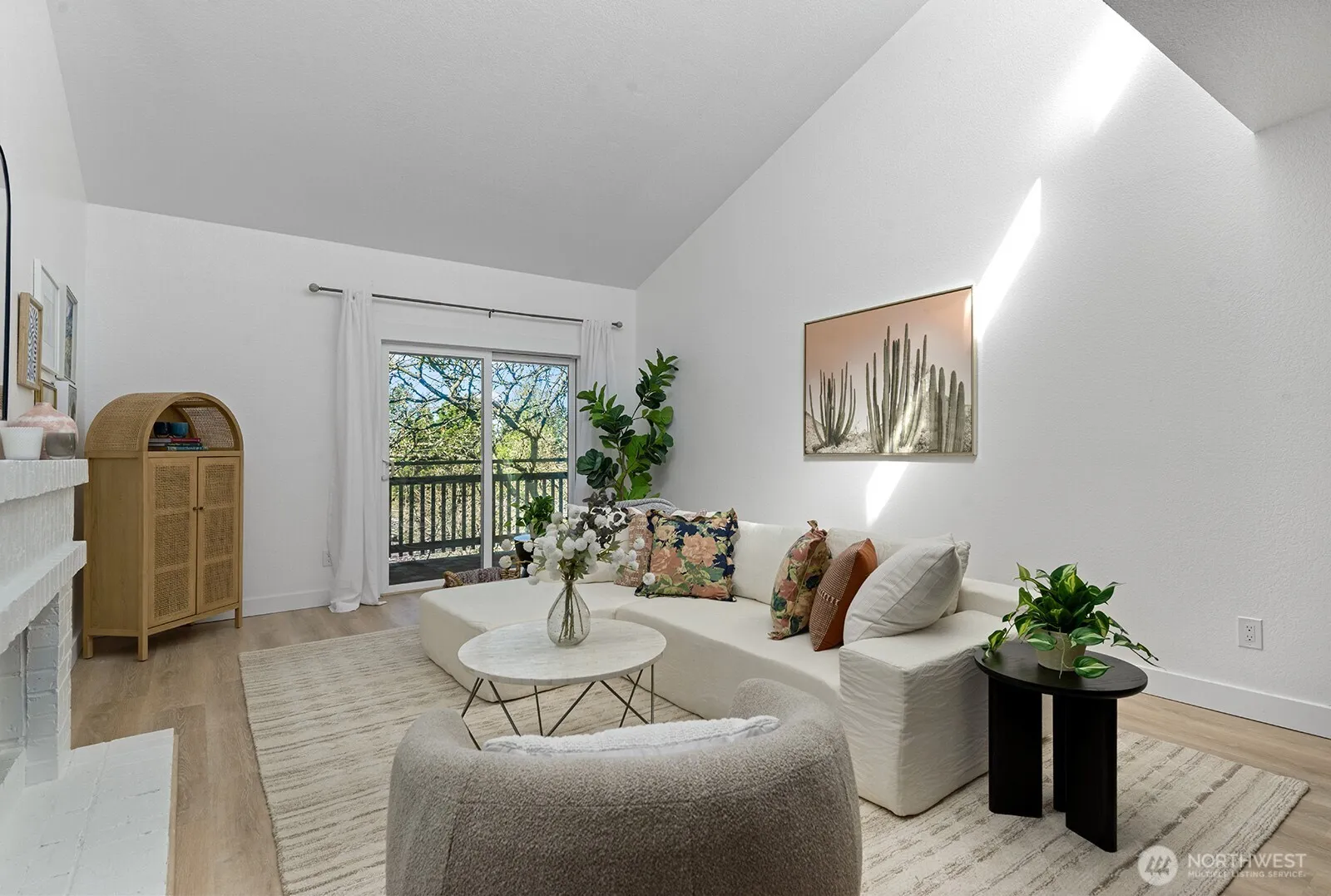 Property photo for 12303 Se 60th Street #3a, Bellevue photo 2