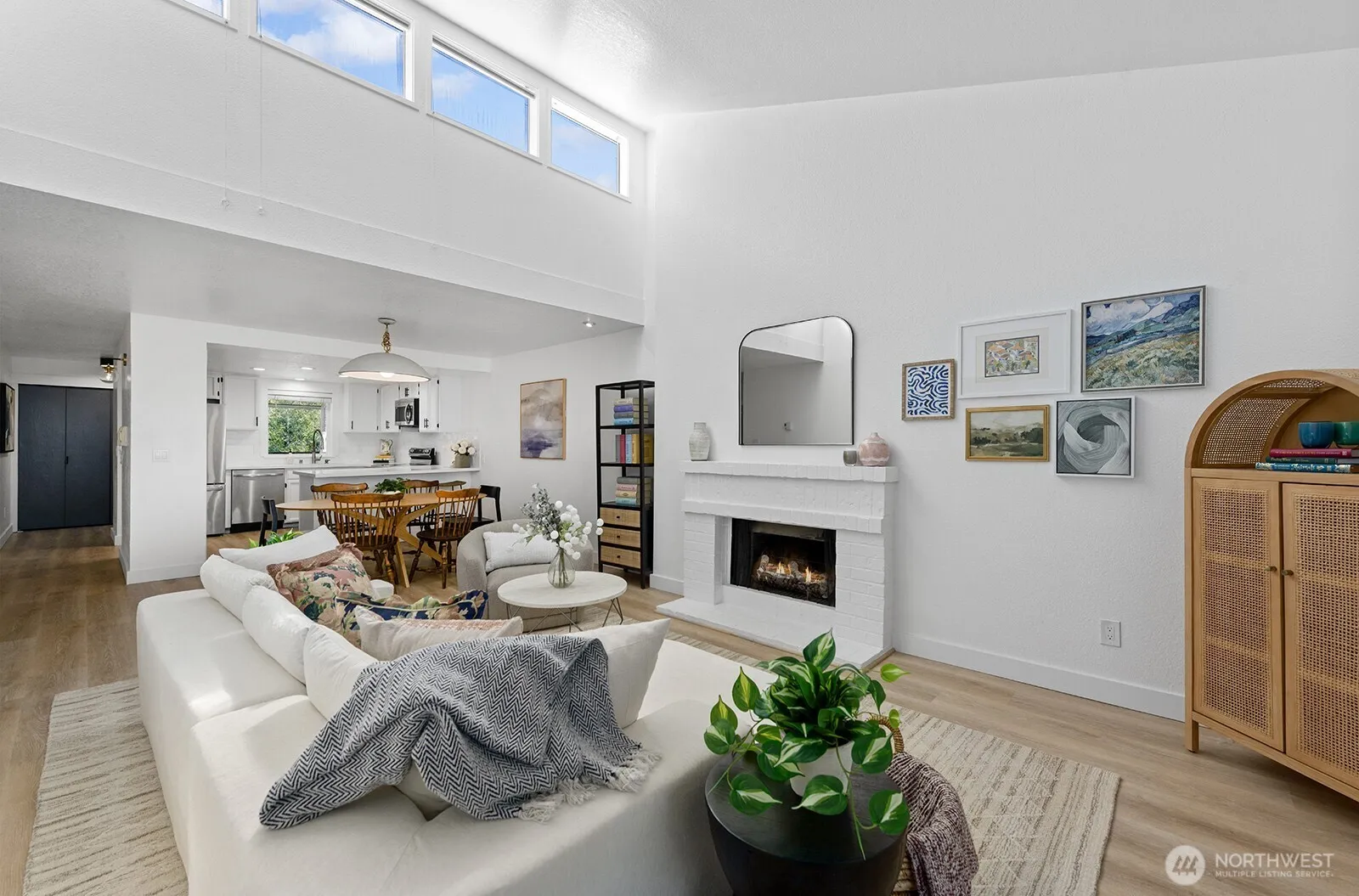 Property photo for 12303 Se 60th Street #3a, Bellevue photo 3