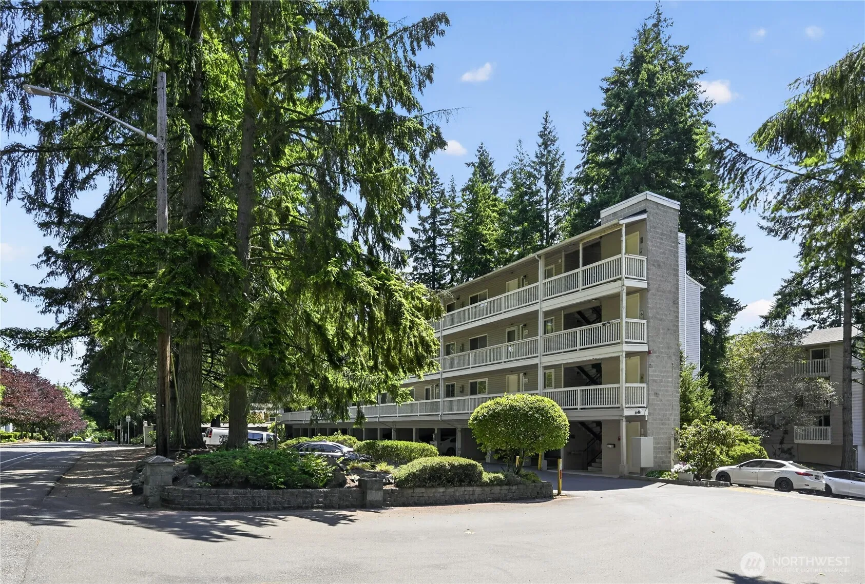 Property photo for 14527 Ne 40th Street #g202, Bellevue photo 3
