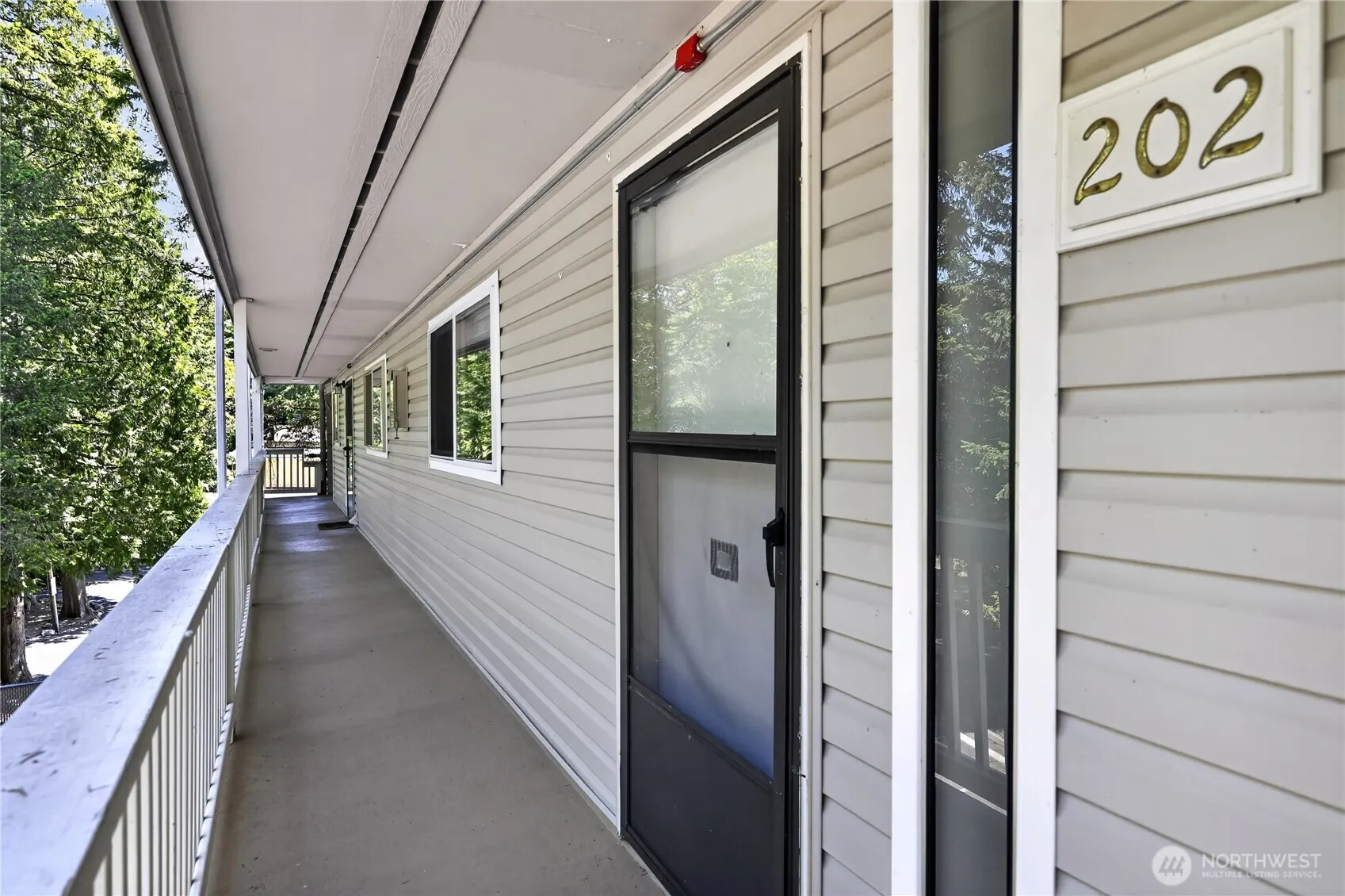 Property photo for 14527 Ne 40th Street #g202, Bellevue photo 5