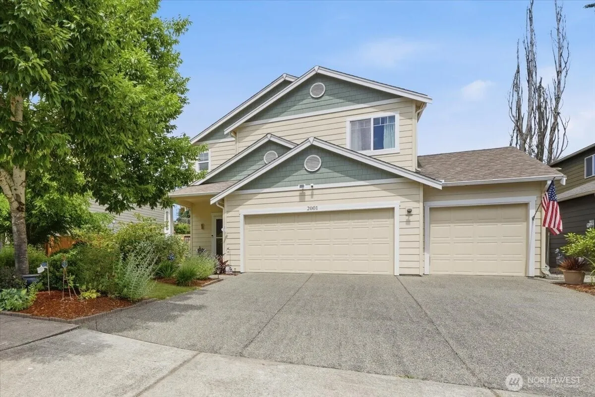 Property photo for 2001 5th Avenue Nw, Puyallup