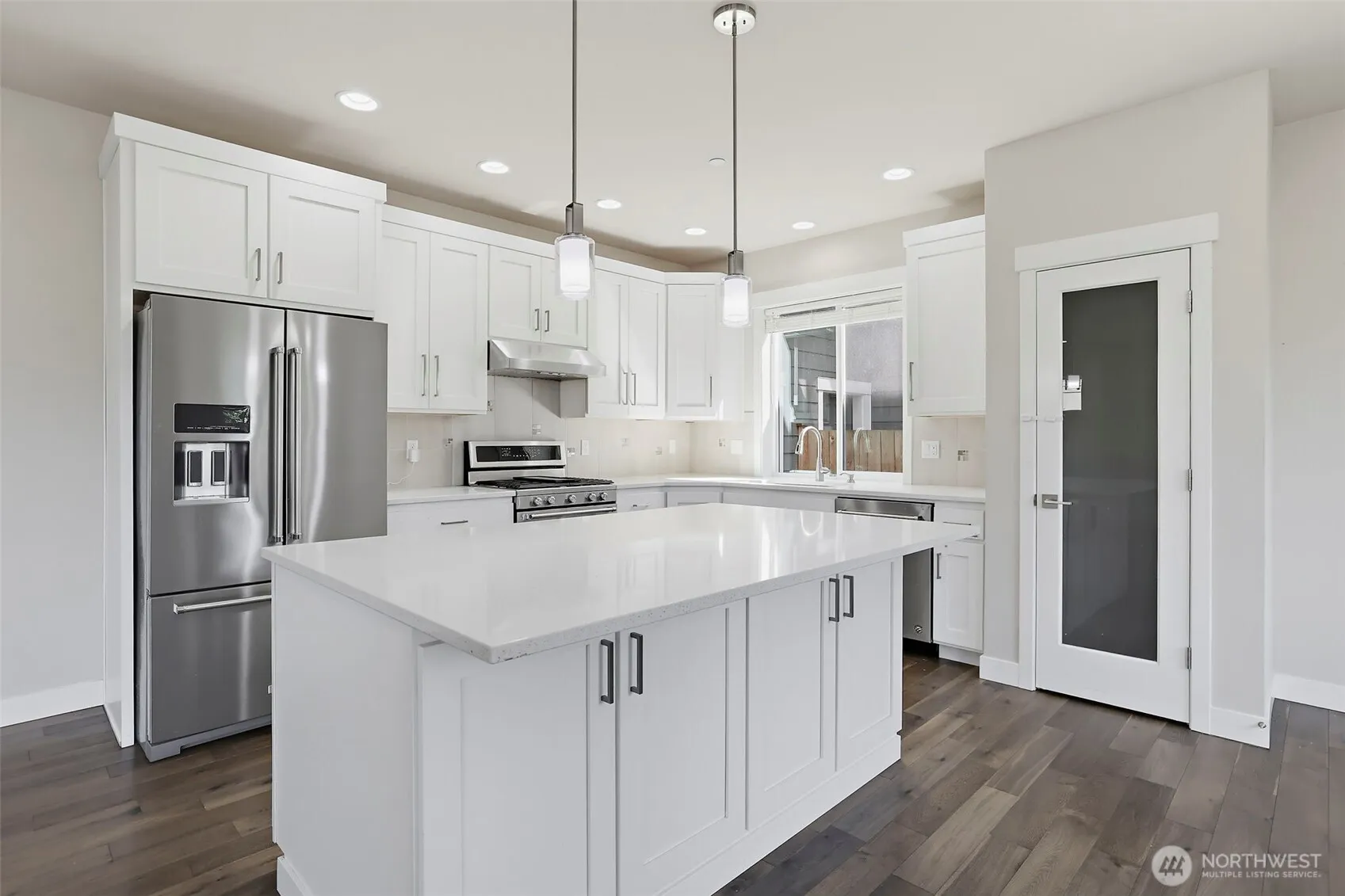 Property photo for 1312 170th Place Sw #b, Lynnwood photo 3