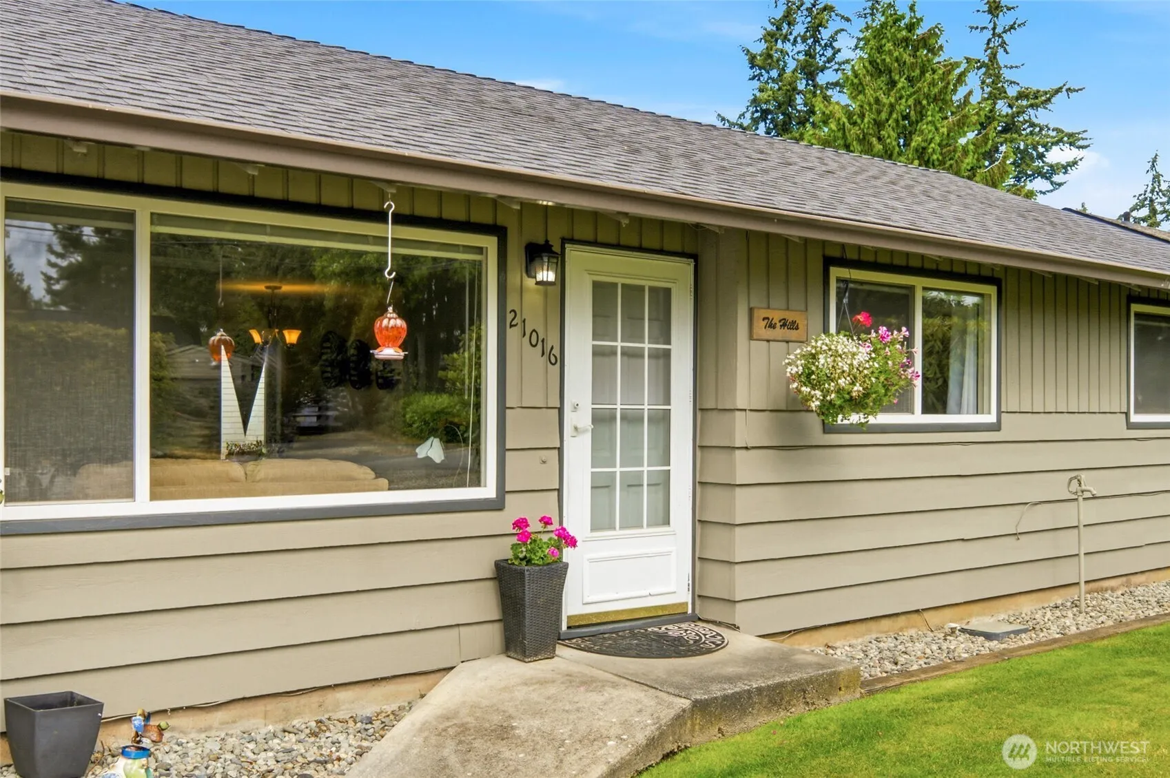 Property photo for 21016 78th Avenue W, Edmonds photo 2