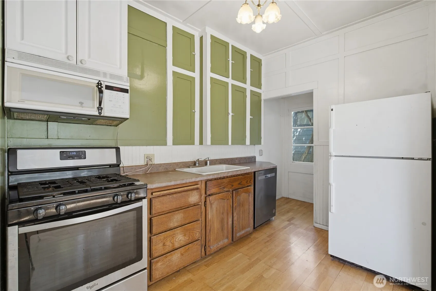 Property photo for 7730 17th Avenue Ne, Seattle photo 4