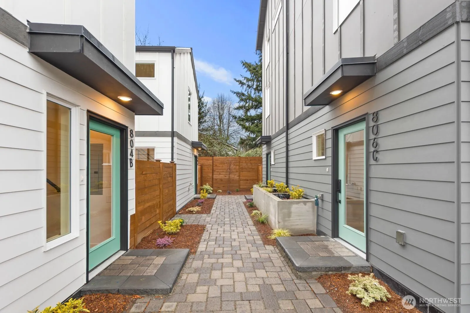 Property photo for 806 C S Rose Street, Seattle photo 3