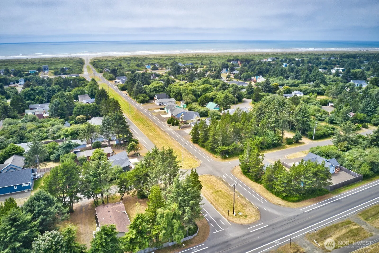 Property photo for 118 Pacific Boulevard Nw, Ocean Shores photo 3