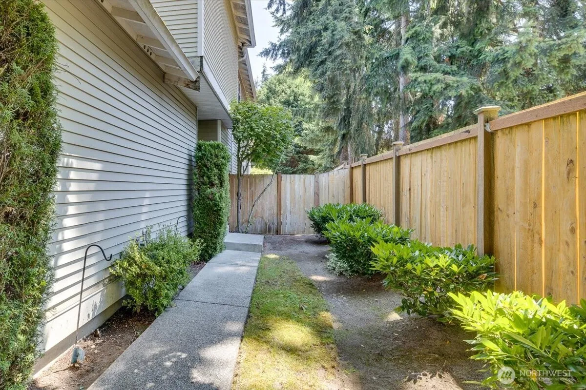 Property photo for 1526 121 Street Sw #14, Everett photo 3