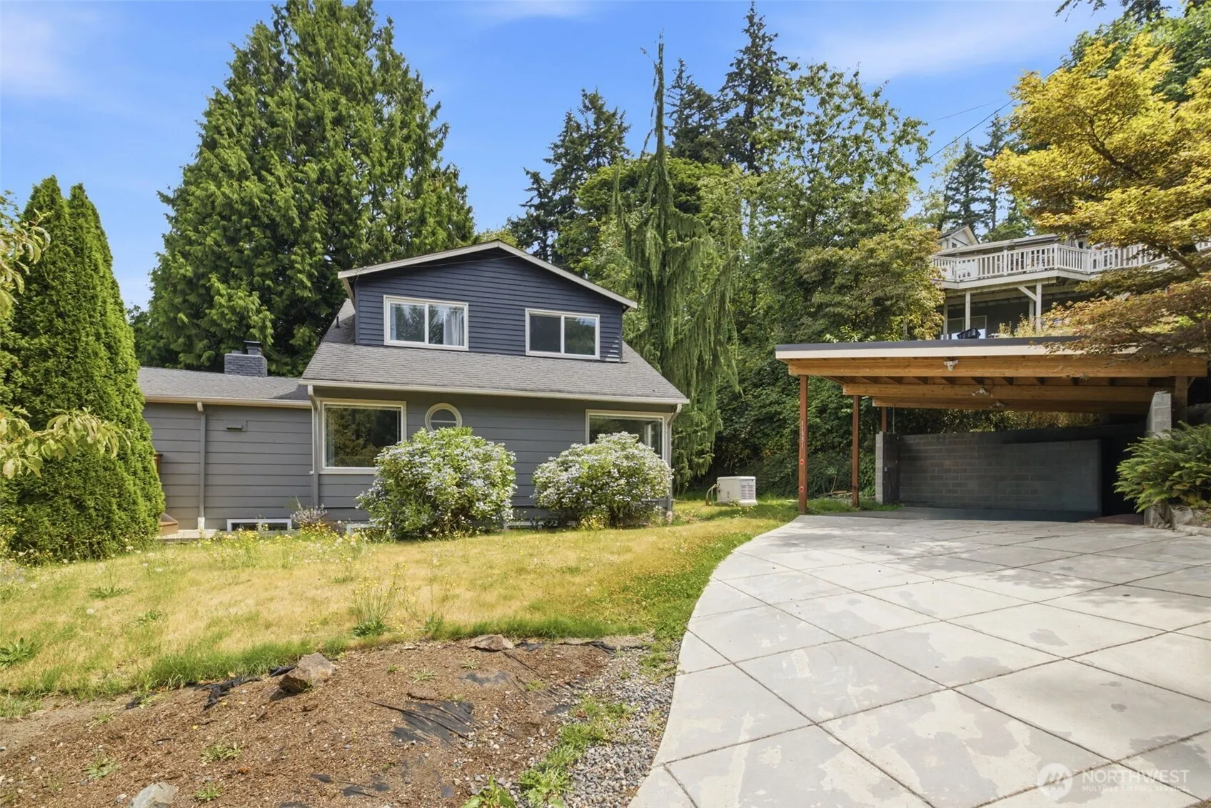 Property photo for 11331 E Riverside Drive, Bothell photo 2