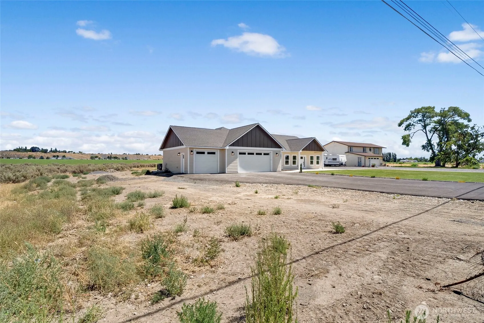 Property photo for 7471 Redmond Road Ne, Moses Lake photo 4