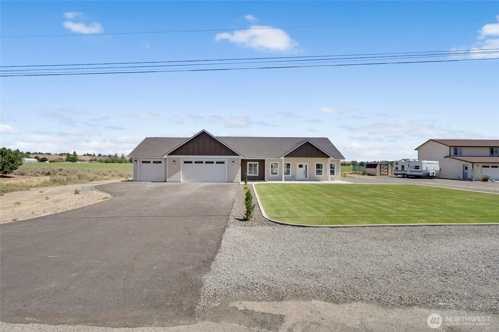 Property photo for 7471 Redmond Road Ne, Moses Lake photo 3