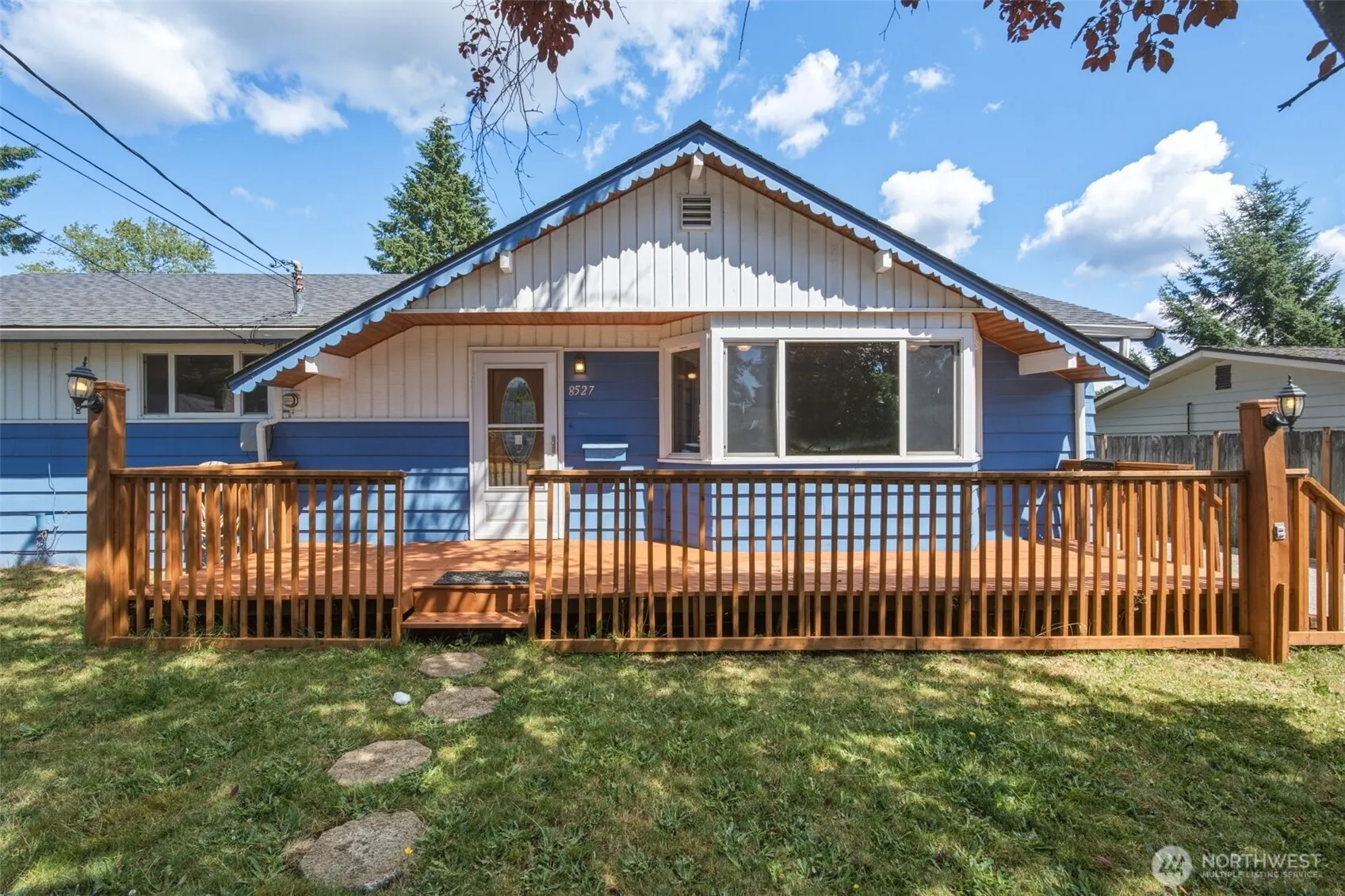 Property photo for 8527 9th Avenue Se, Everett photo 3