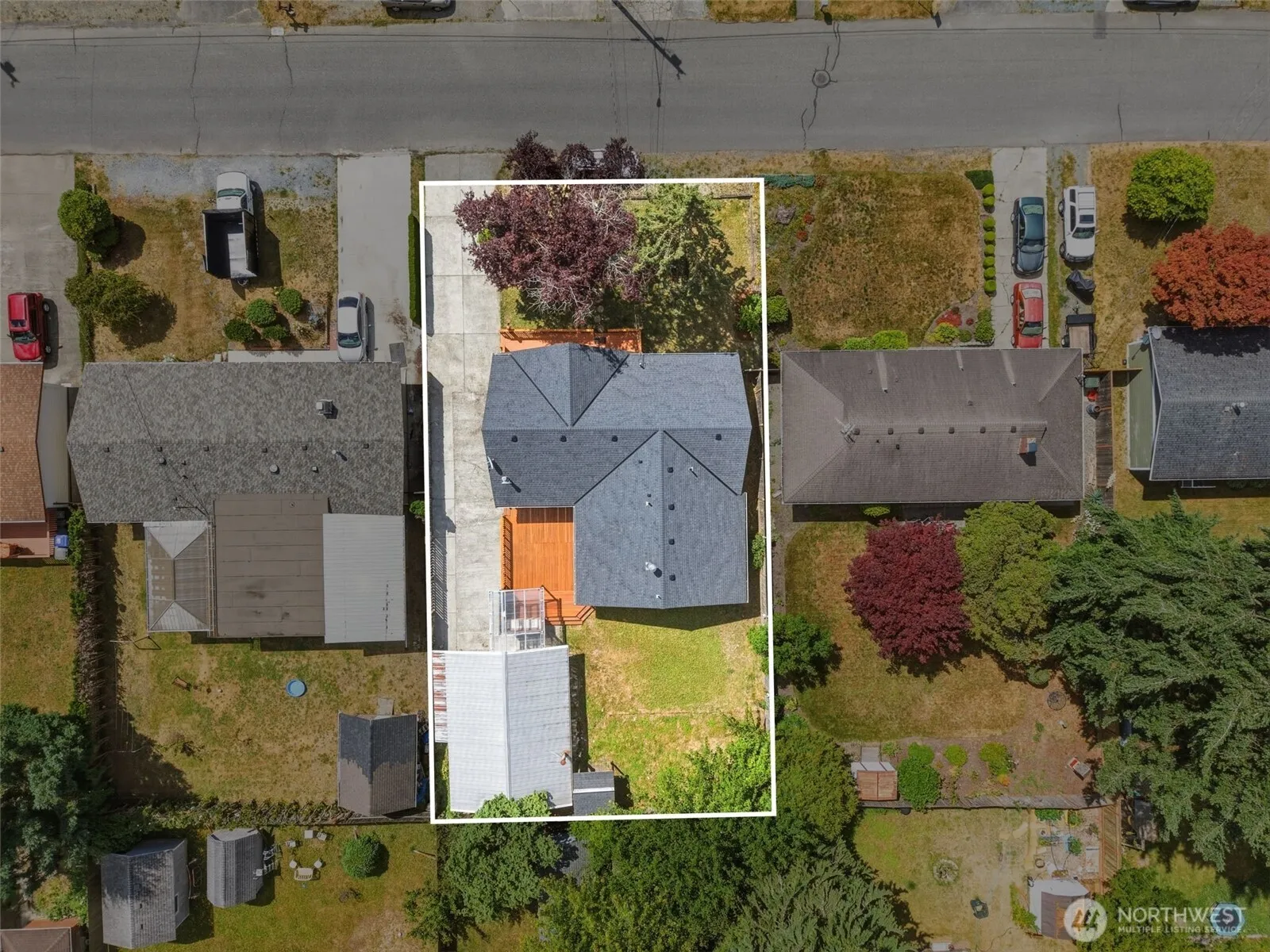 Property photo for 8527 9th Avenue Se, Everett photo 2