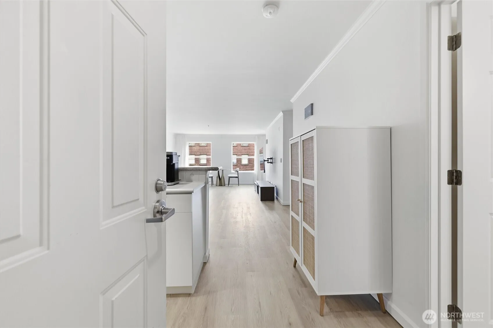 Property photo for 1417 Queen Anne Avenue N #303, Seattle photo 4