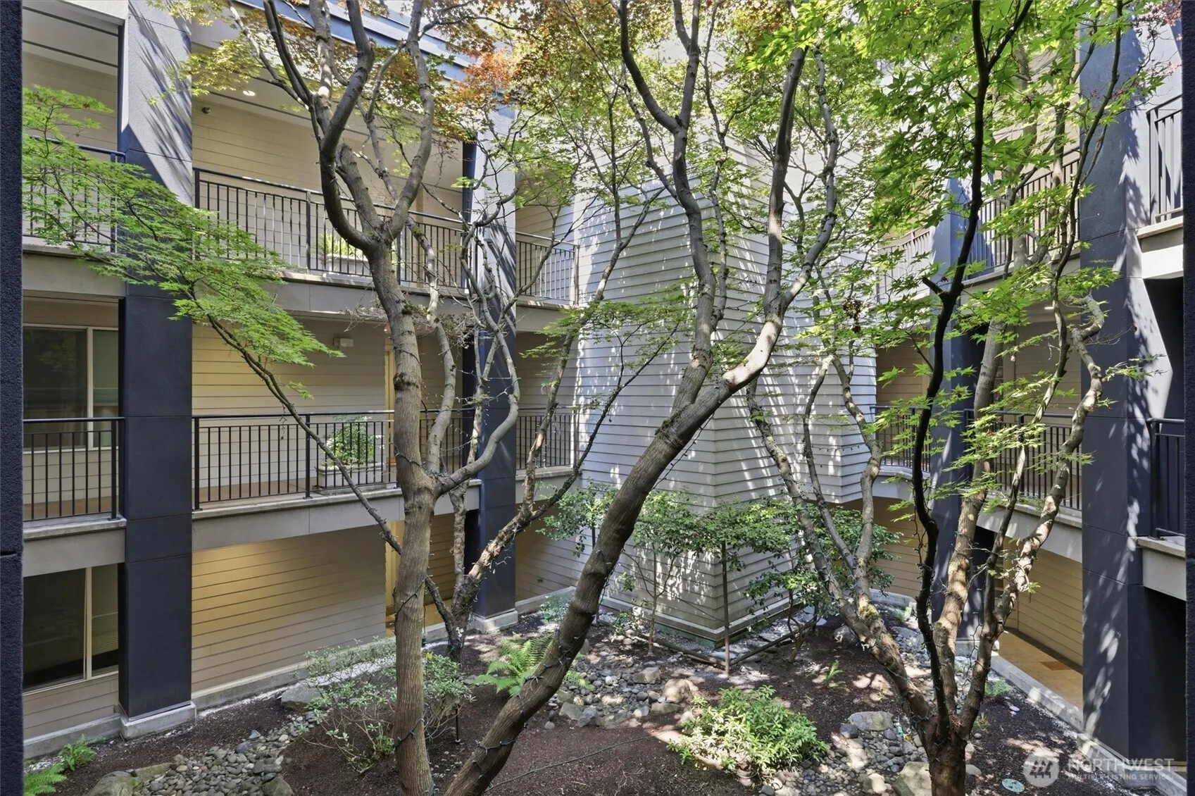 Property photo for 1417 Queen Anne Avenue N #303, Seattle photo 2