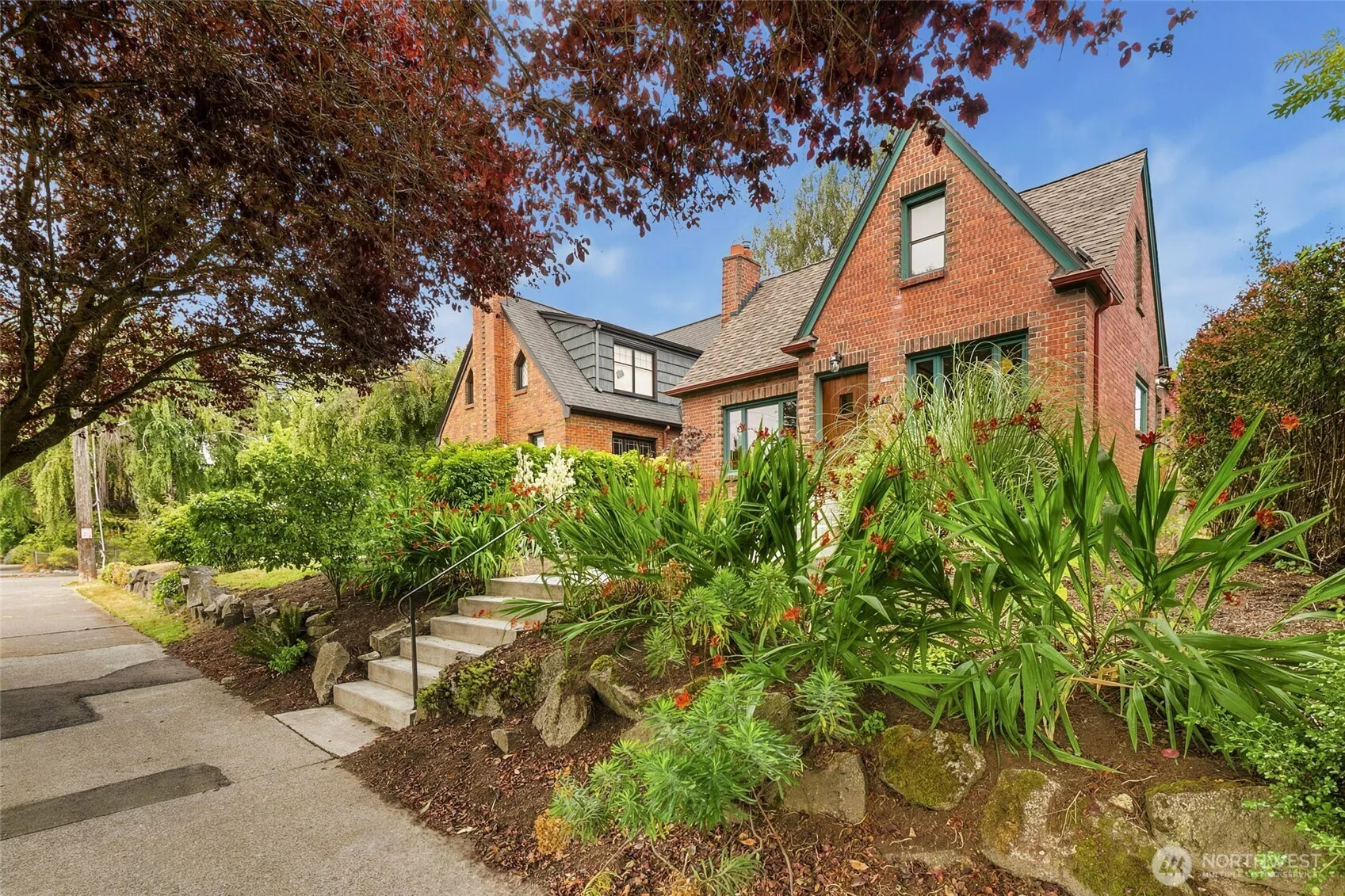 Property photo for 7754 Jones Avenue Nw, Seattle photo 2