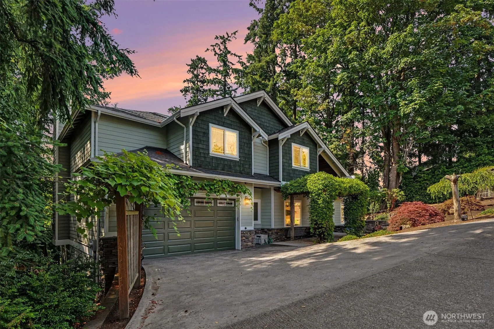 Property photo for 13128 Se Newport Way, Bellevue photo 3