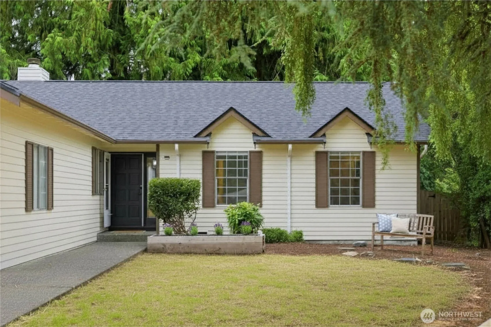 Property photo for 983 Ne Marwood Drive, Bremerton photo 2