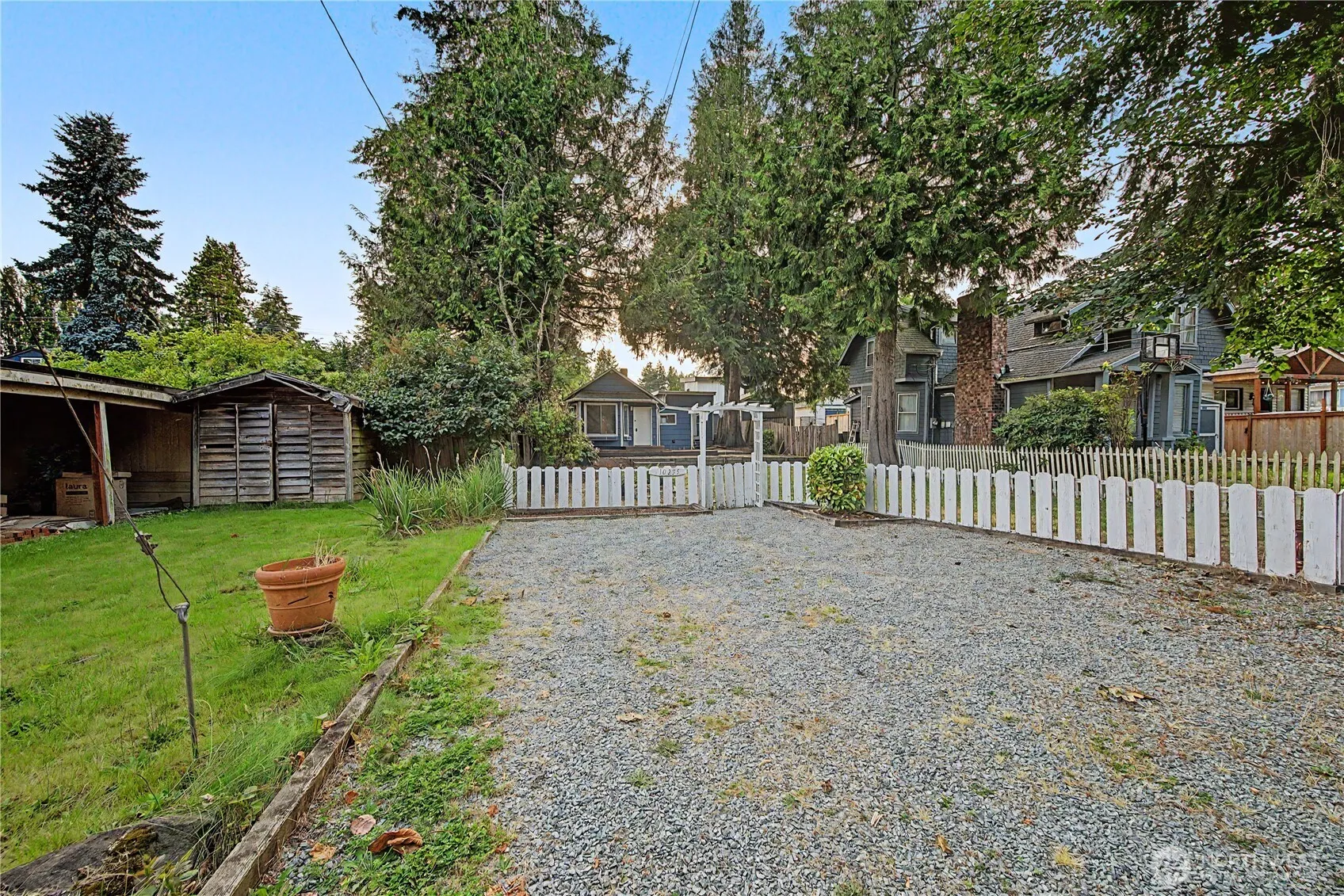 Property photo for 10255 41st Avenue Sw, Seattle photo 2