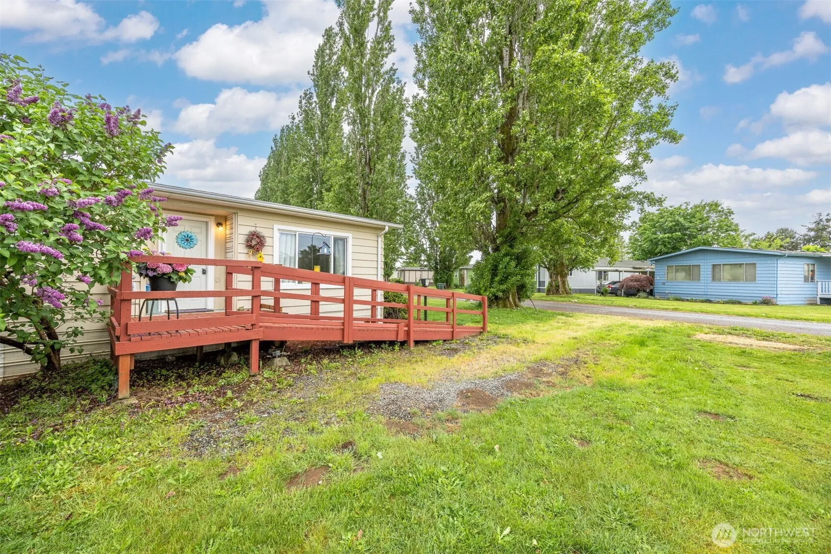 Property photo for 380 E Pole Road #20, Lynden photo 2