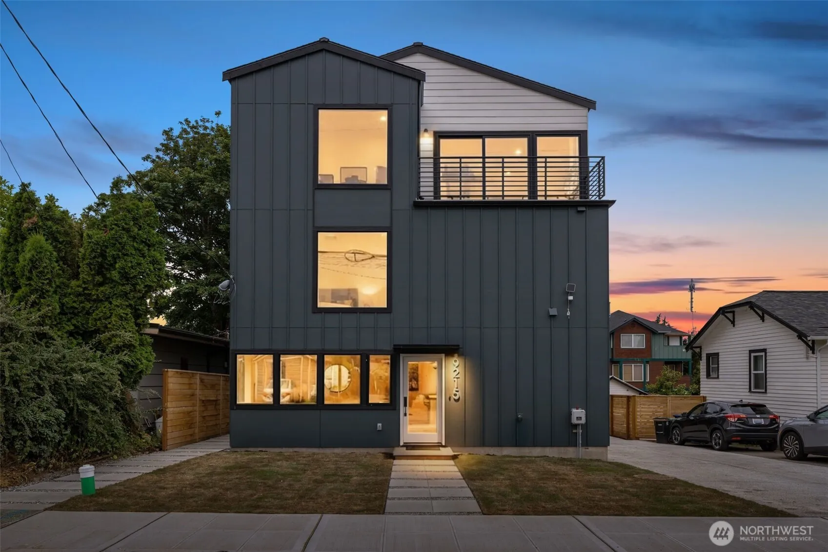 Property photo for 9215 12th Avenue Ne, Seattle photo 3