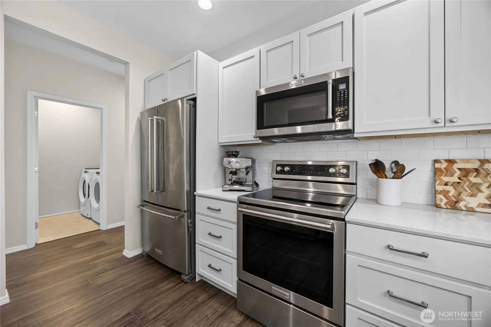 Property photo for 12712 Admiralty Way #b301, Everett photo 4