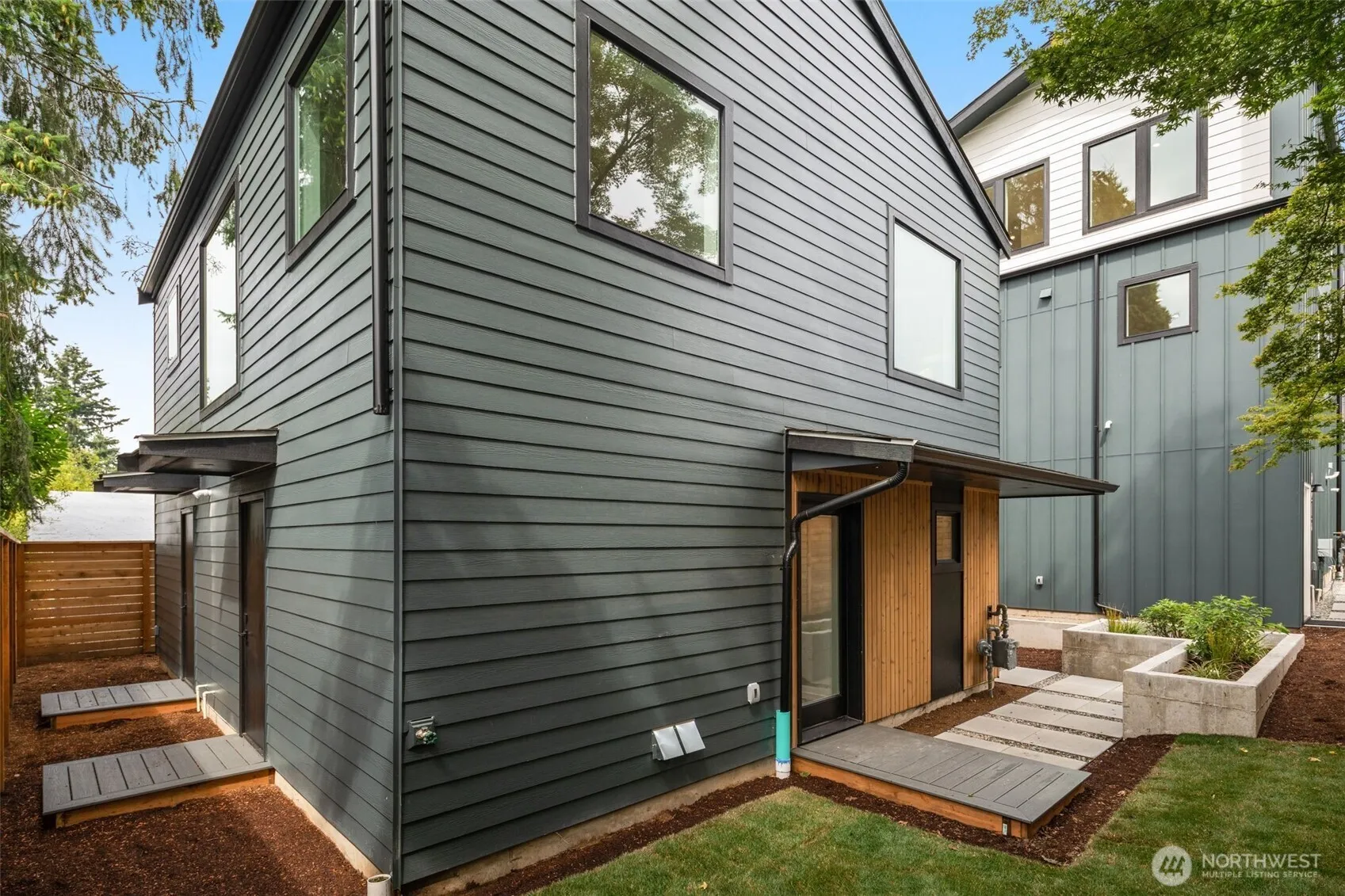 Property photo for 9211 12th Avenue Ne, Seattle photo 4
