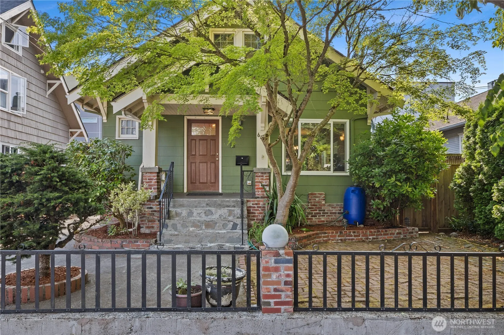 Property photo for 6412 17th Avenue Nw, Seattle photo 2