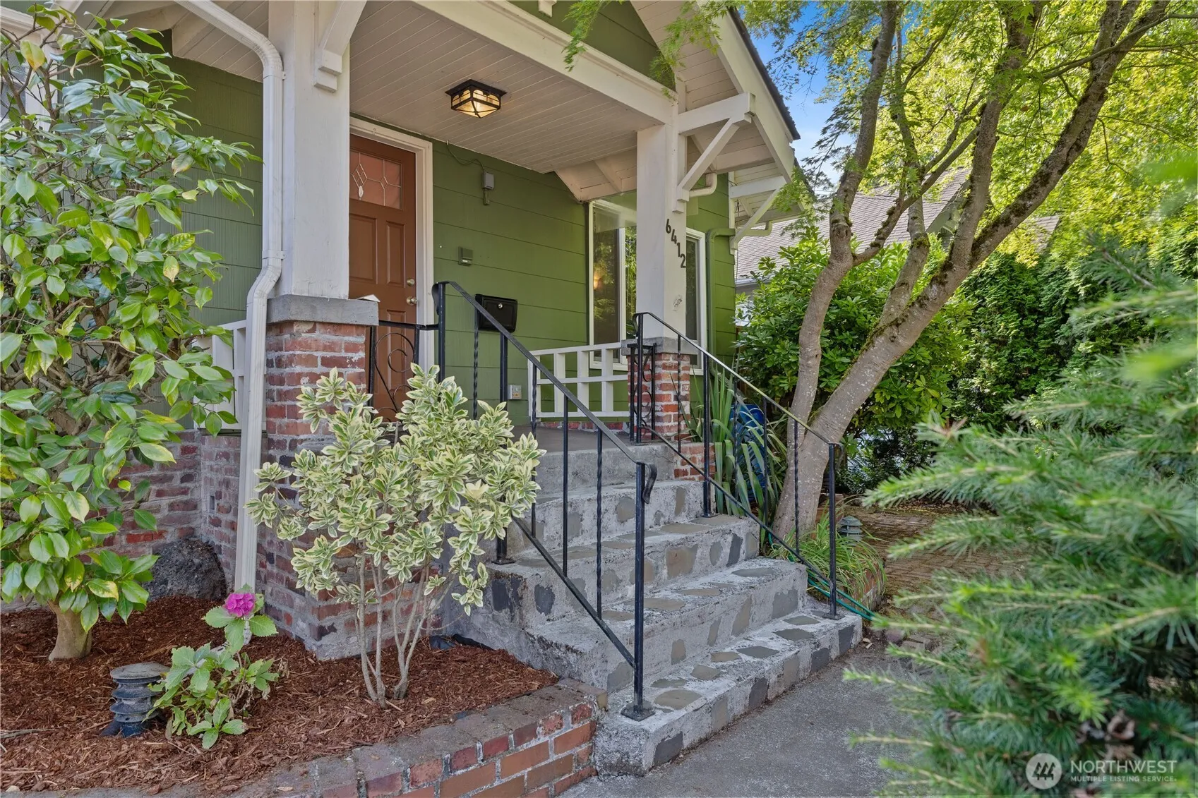Property photo for 6412 17th Avenue Nw, Seattle photo 3