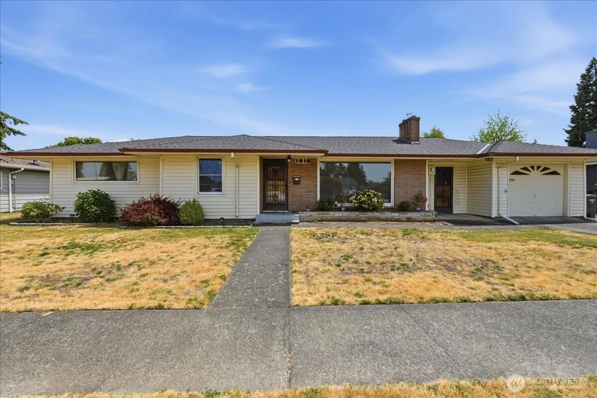 Property photo for 1318 F Street Se, Auburn