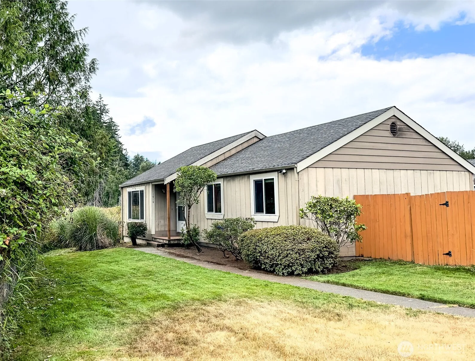 Property photo for 1414 128th Drive Ne, Lake Stevens