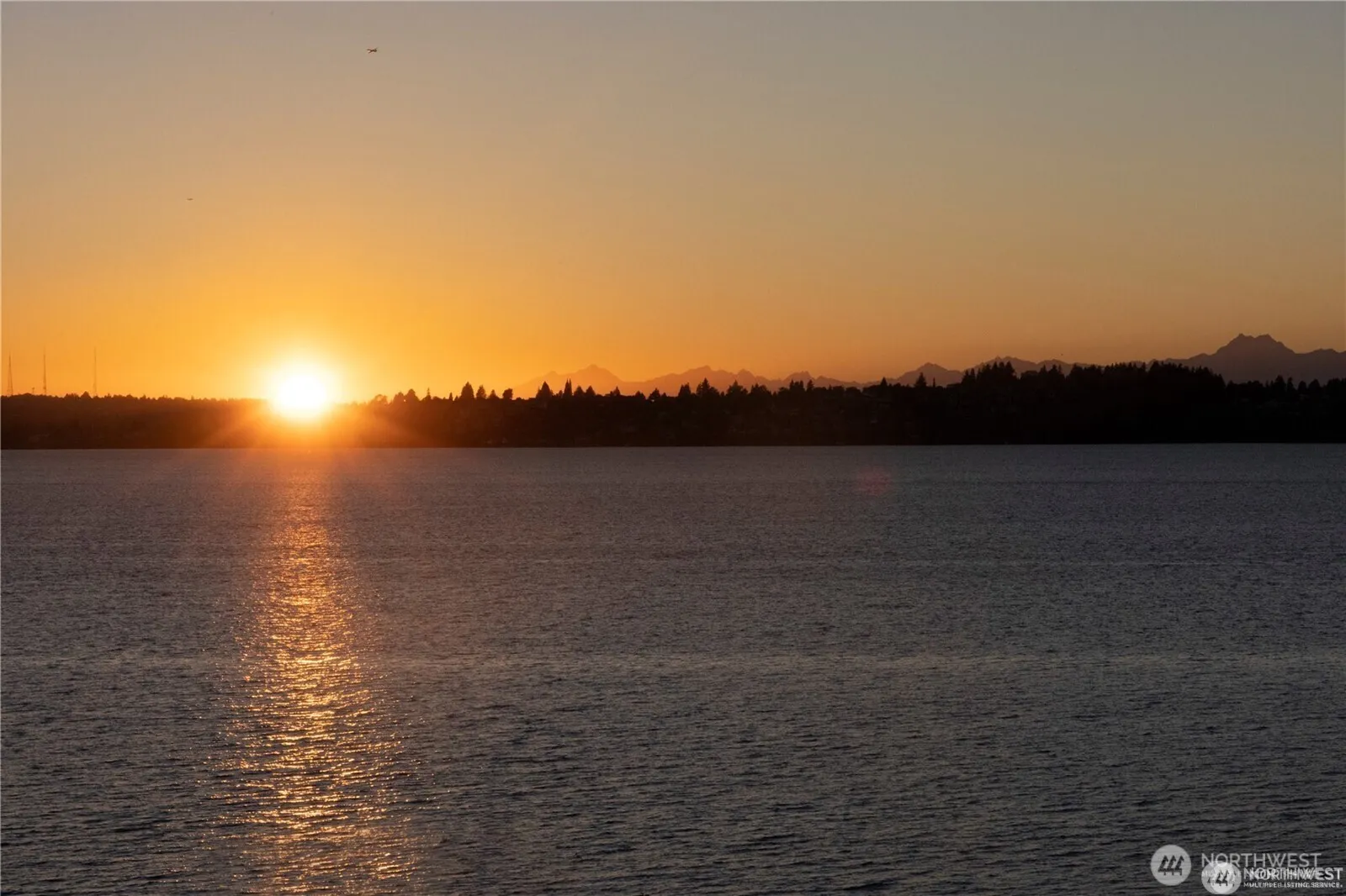 Property photo for 6620 Lake Washington Boulevard Ne #303, Kirkland photo 3