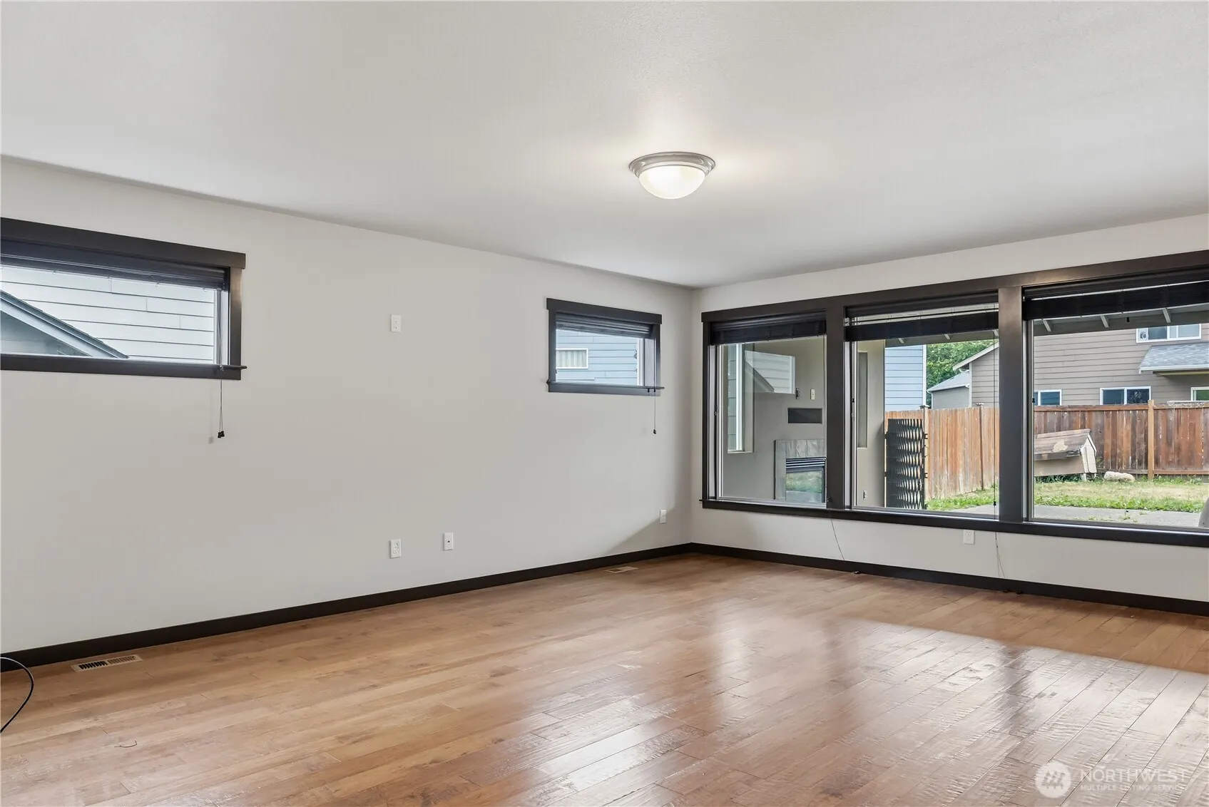 Property photo for 310 Leann Street, Mount Vernon photo 5